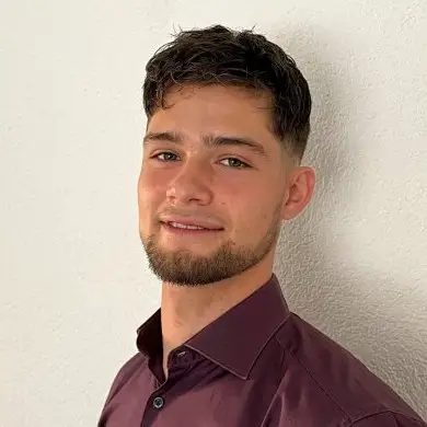 Julien Deluz, fondateur de DeluzDigital, agence de marketing digital basée à Neuchâtel
